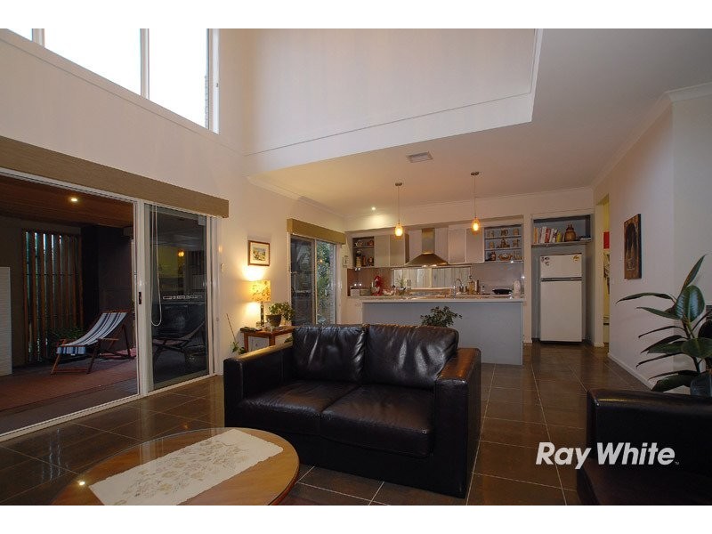 42 Yellowbox Crescent, Lyndhurst VIC 3975