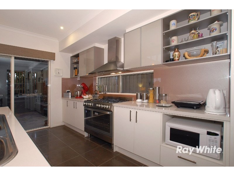 42 Yellowbox Crescent, Lyndhurst VIC 3975