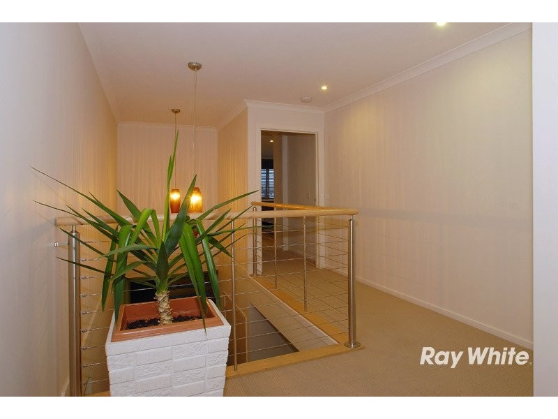 42 Yellowbox Crescent, Lyndhurst VIC 3975