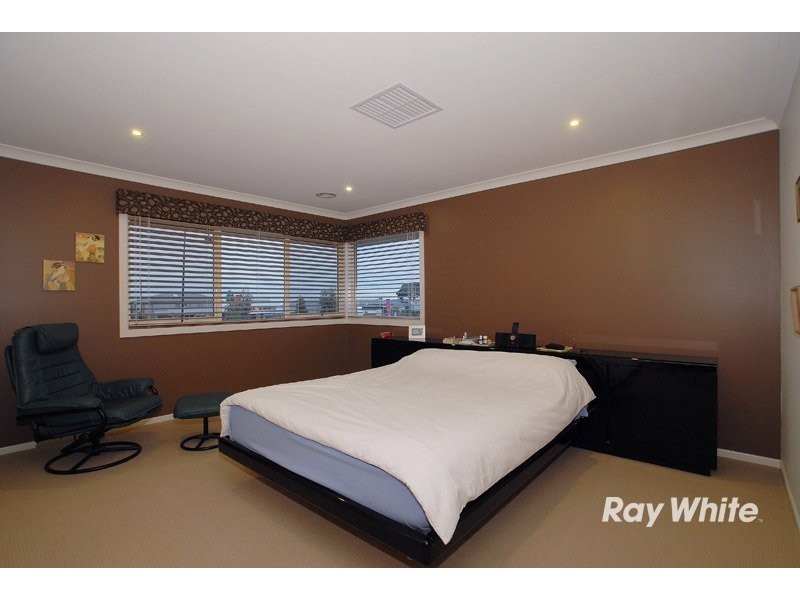 42 Yellowbox Crescent, Lyndhurst VIC 3975