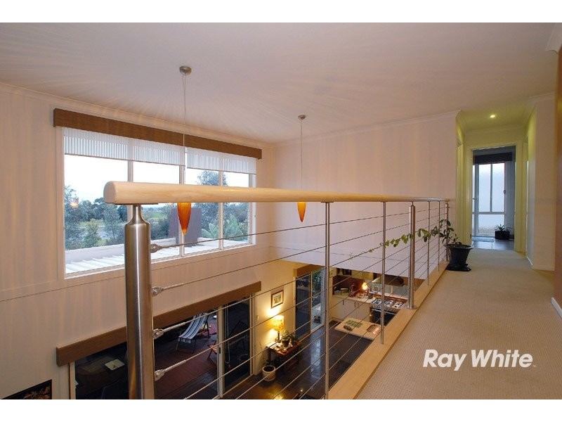 42 Yellowbox Crescent, Lyndhurst VIC 3975