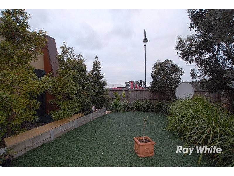 42 Yellowbox Crescent, Lyndhurst VIC 3975