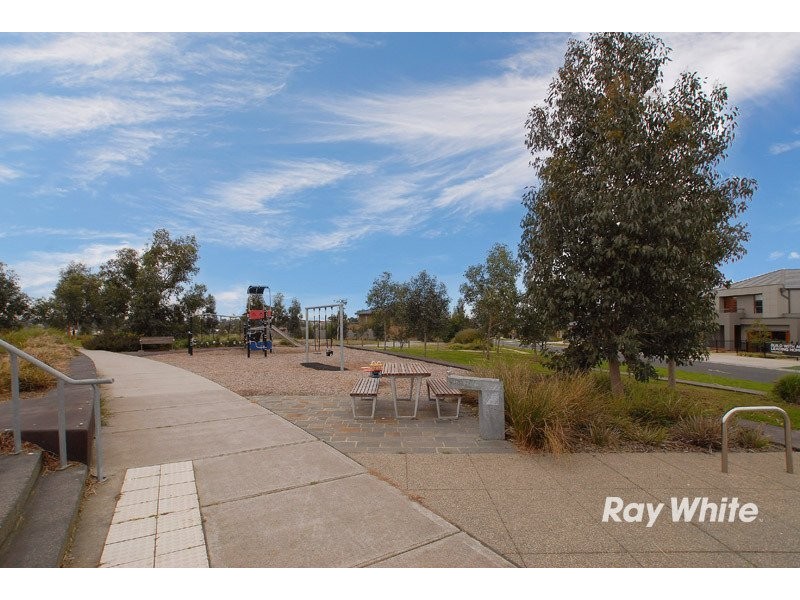 42 Yellowbox Crescent, Lyndhurst VIC 3975