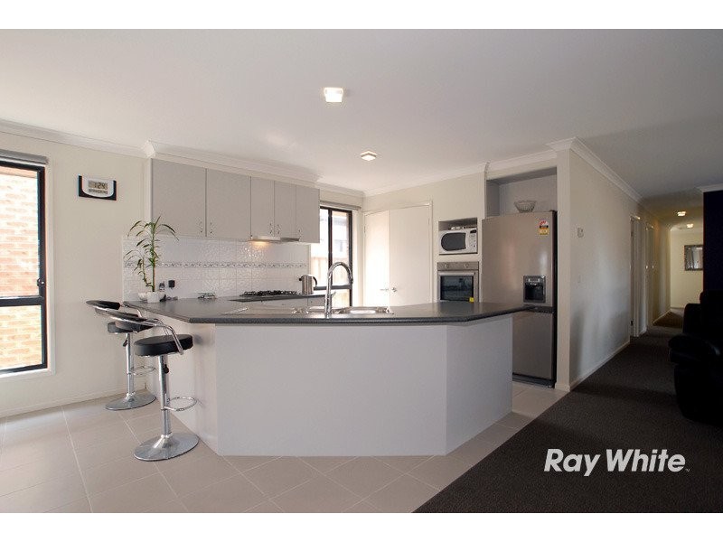 58 Westmoreland Avenue, Cranbourne VIC 3977