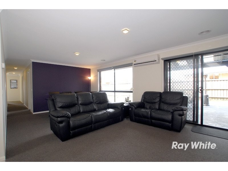 58 Westmoreland Avenue, Cranbourne VIC 3977