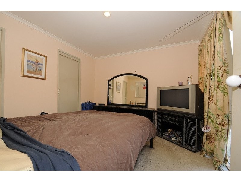 38 Andrea Crescent, Cranbourne VIC 3977