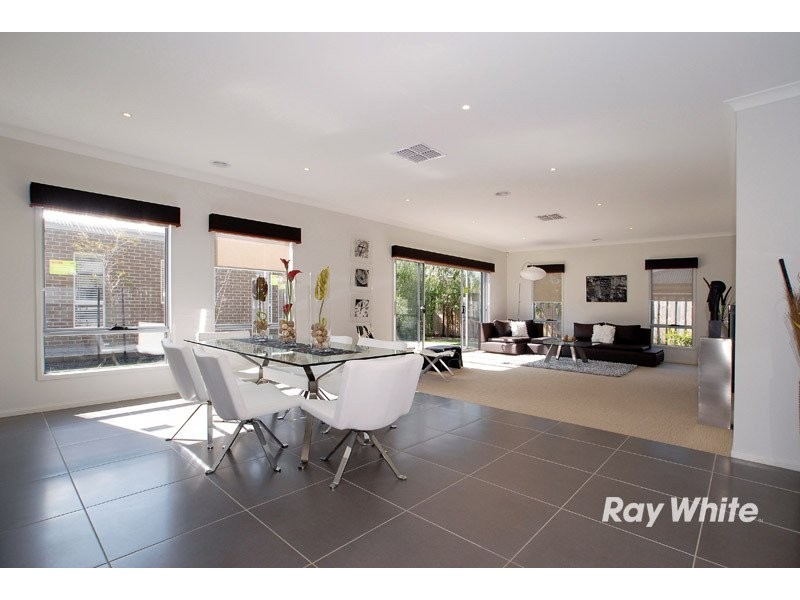 4 Torney Street, Cranbourne East VIC 3977