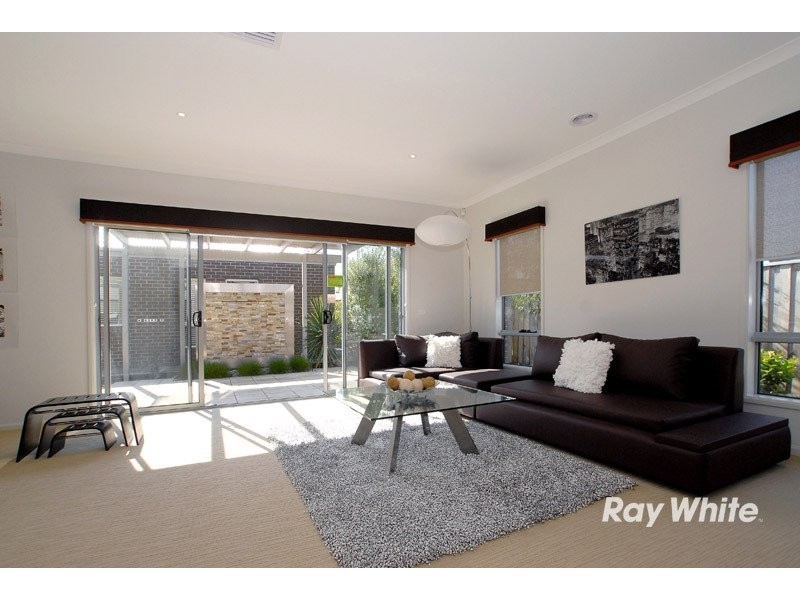 4 Torney Street, Cranbourne East VIC 3977
