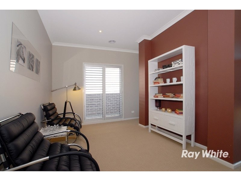 4 Torney Street, Cranbourne East VIC 3977