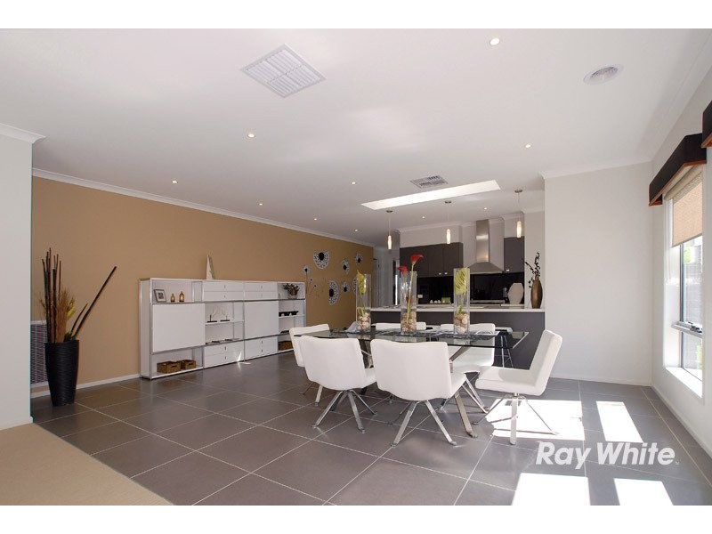 4 Torney Street, Cranbourne East VIC 3977