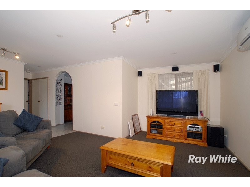 52 Amber Crescent, Narre Warren VIC 3805