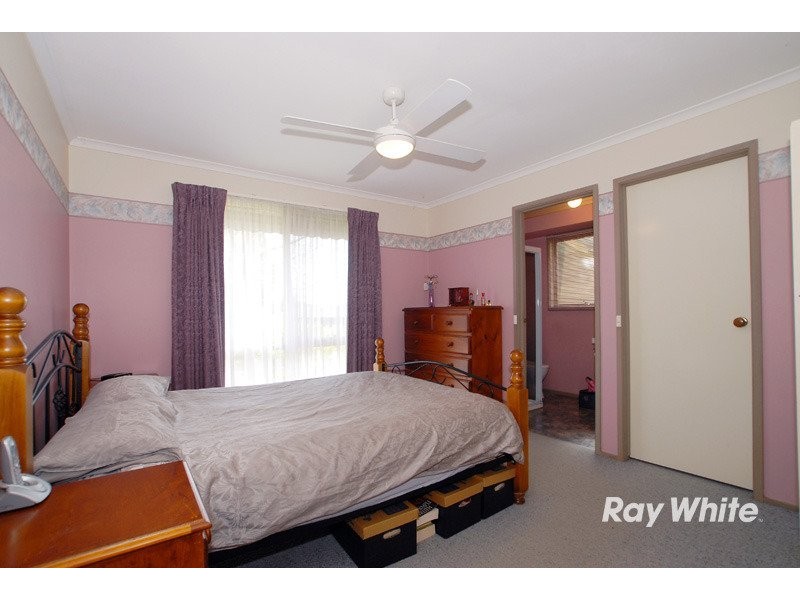 52 Amber Crescent, Narre Warren VIC 3805