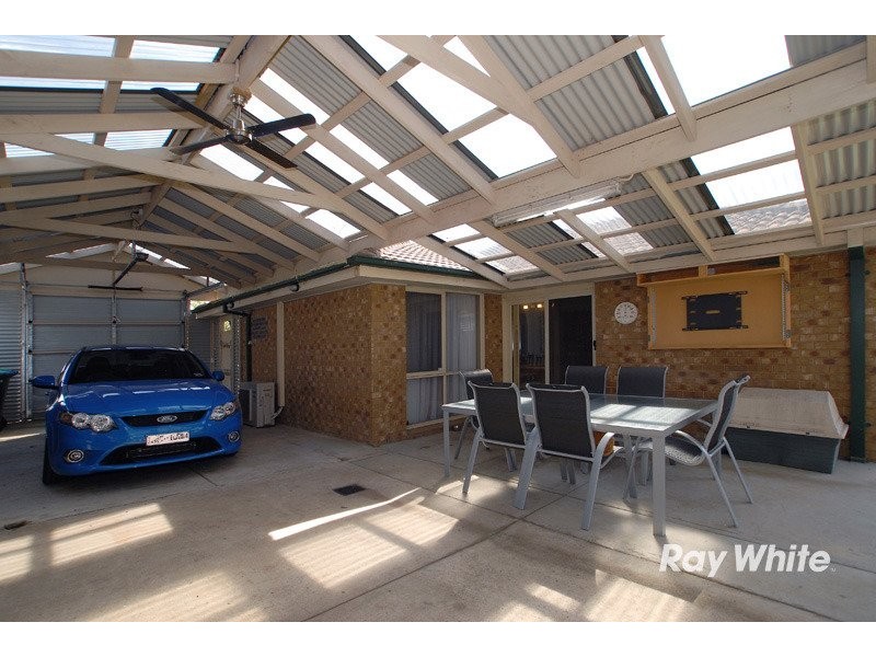 52 Amber Crescent, Narre Warren VIC 3805