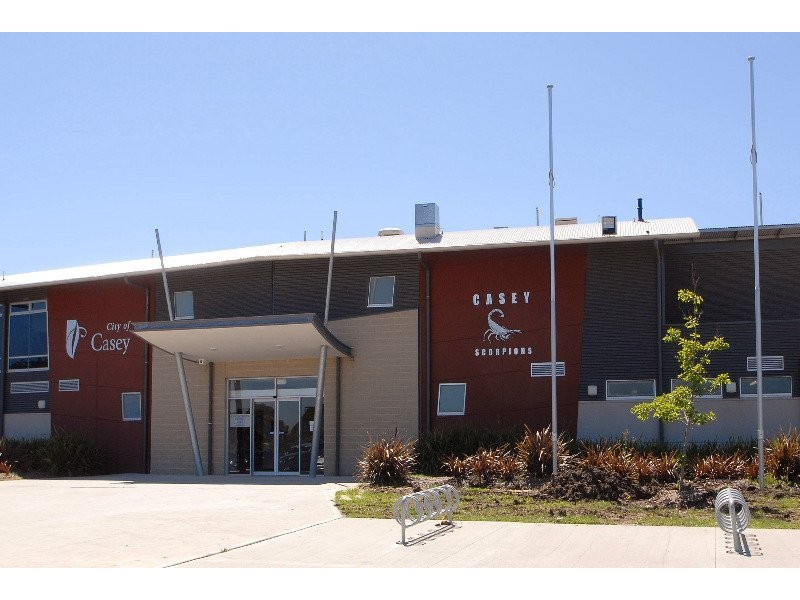 52 Lesdon Avenue, Cranbourne North VIC 3977