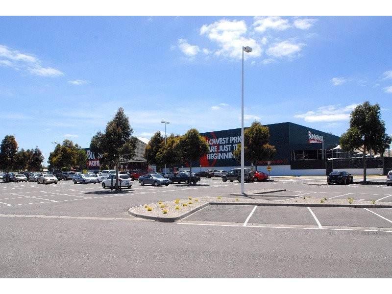 52 Lesdon Avenue, Cranbourne North VIC 3977