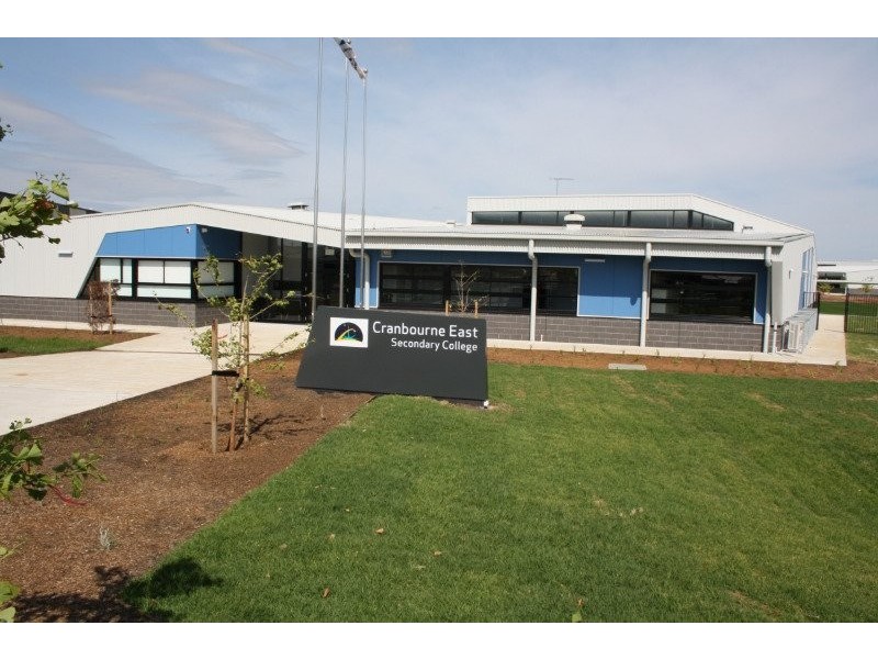 3 Terrier Mews, Cranbourne East VIC 3977