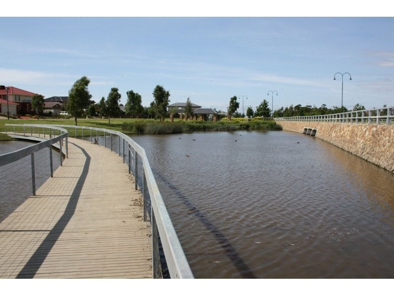 3 Terrier Mews, Cranbourne East VIC 3977