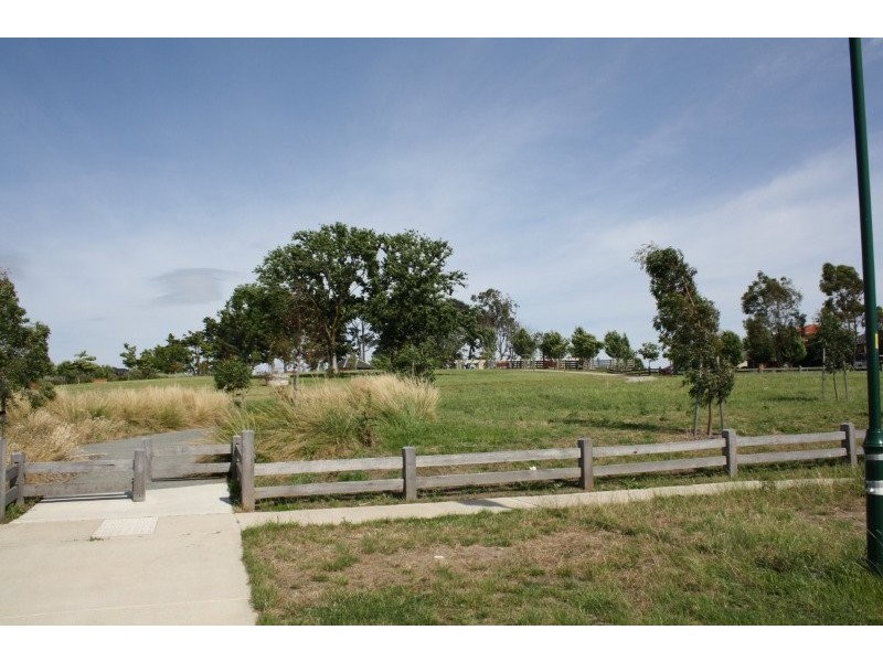 3 Terrier Mews, Cranbourne East VIC 3977