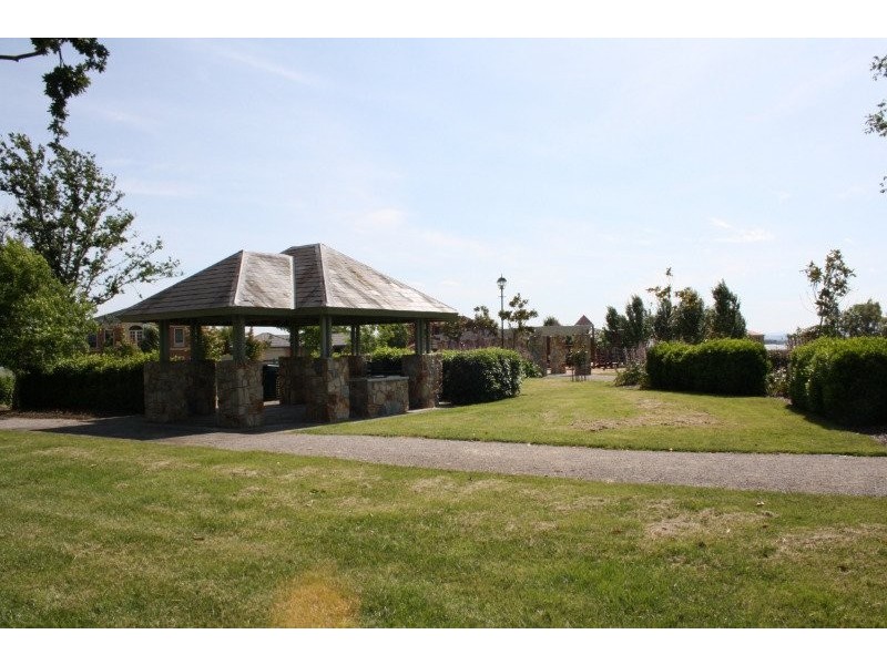 3 Terrier Mews, Cranbourne East VIC 3977