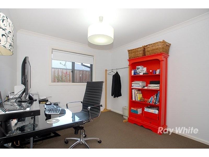 8 Danita Way, Cranbourne VIC 3977