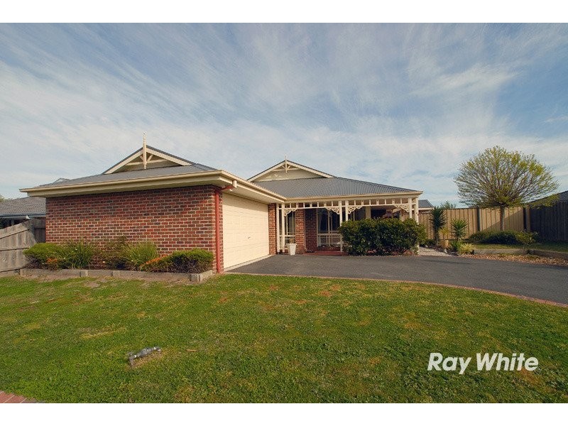 13 Wicklow Drive, Cranbourne VIC 3977