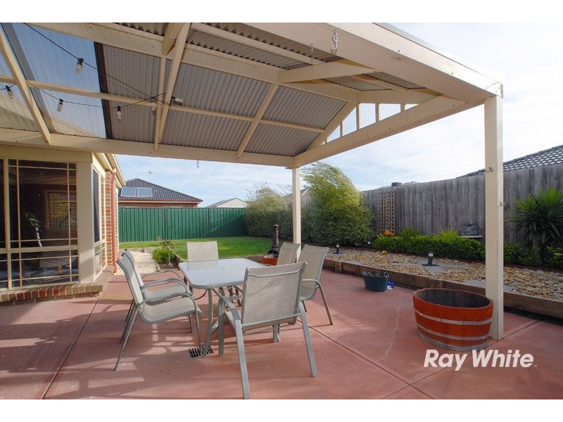 13 Wicklow Drive, Cranbourne VIC 3977