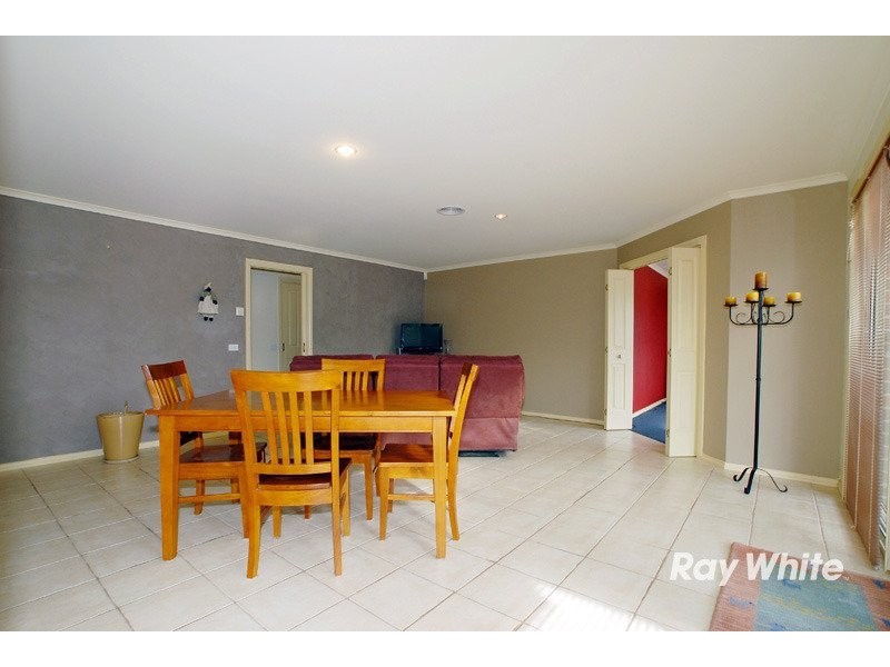 13 Wicklow Drive, Cranbourne VIC 3977