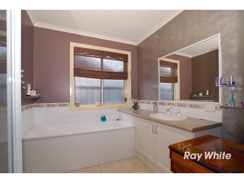 13 Wicklow Drive, Cranbourne VIC 3977