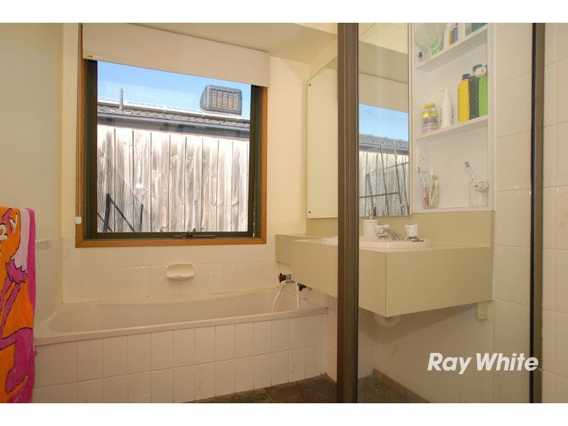 182 Monahans Road, Cranbourne VIC 3977