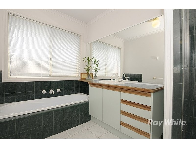 12 Tangerine Drive, Narre Warren South VIC 3805