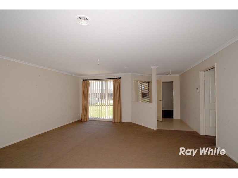 14 Dunferline Crescent, Cranbourne VIC 3977