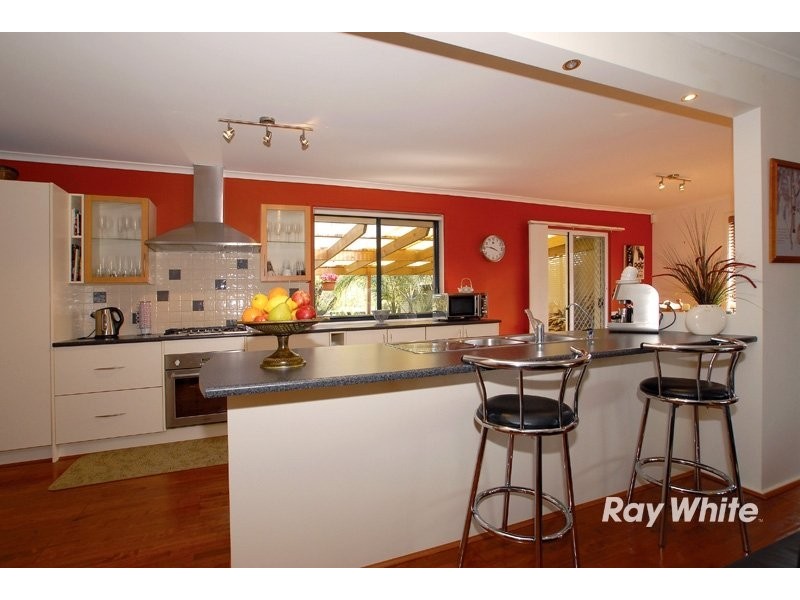 62 Browns Road, Devon Meadows VIC 3977