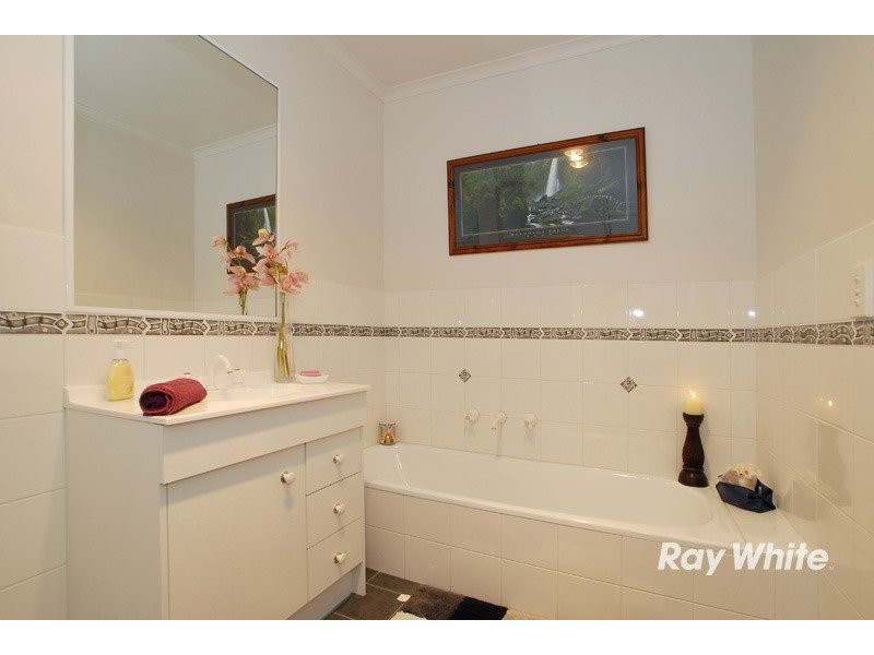 62 Browns Road, Devon Meadows VIC 3977