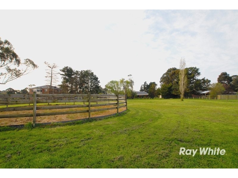 62 Browns Road, Devon Meadows VIC 3977