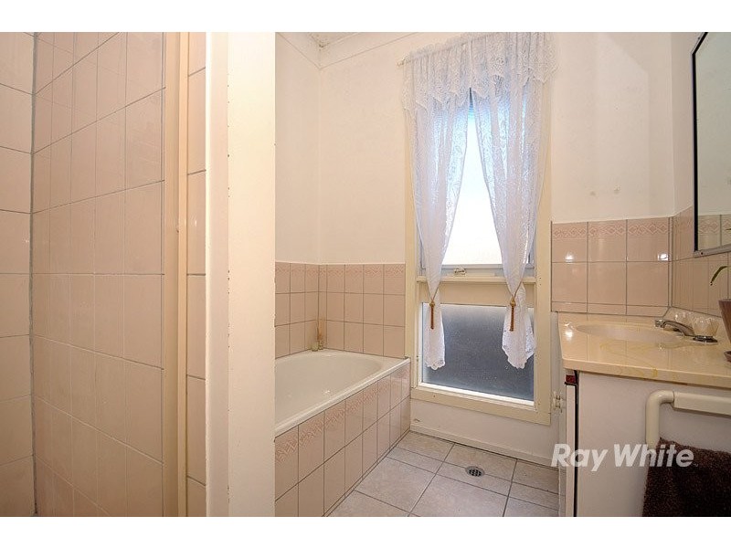 25 Lorna Street, Cranbourne VIC 3977