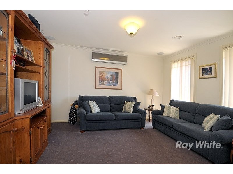 5 Nerrena Rise, Cranbourne West VIC 3977