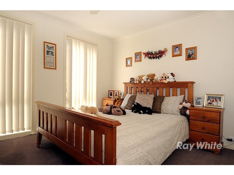 5 Nerrena Rise, Cranbourne West VIC 3977