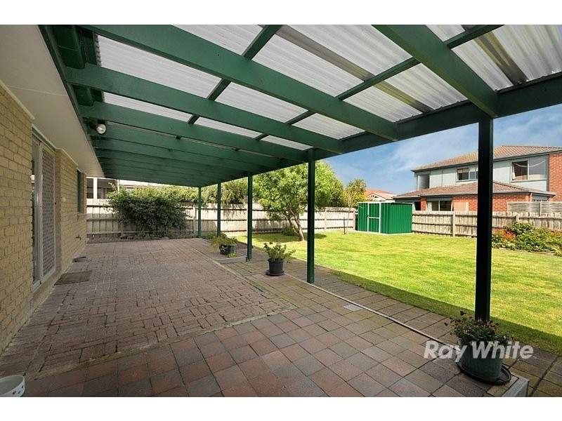 12 Godwin Crescent, Cranbourne VIC 3977