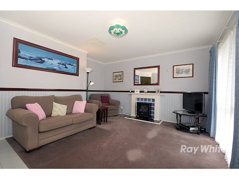 12 Godwin Crescent, Cranbourne VIC 3977