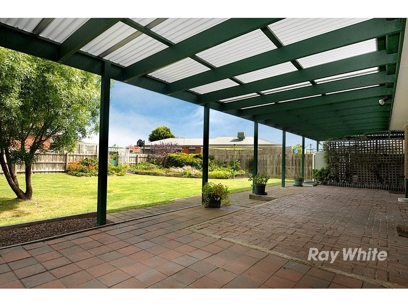 12 Godwin Crescent, Cranbourne VIC 3977