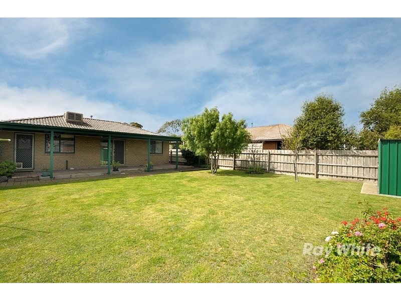 12 Godwin Crescent, Cranbourne VIC 3977