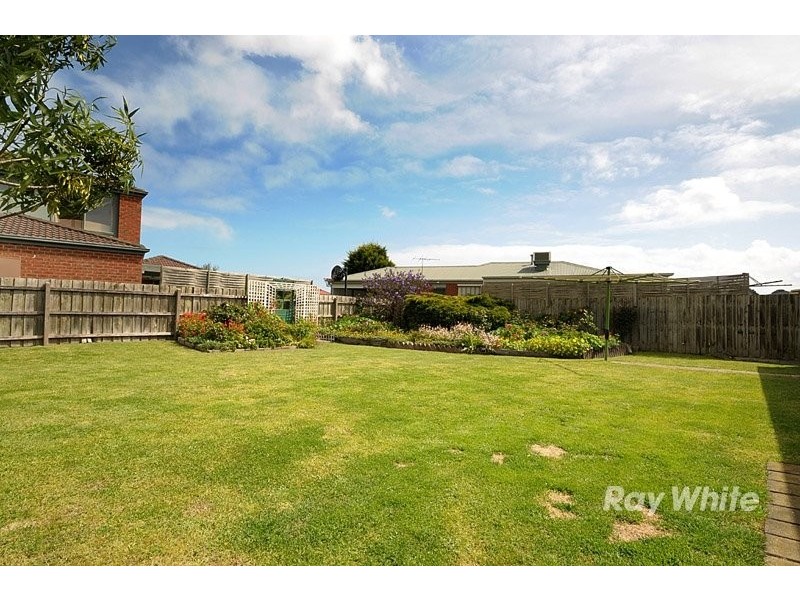 12 Godwin Crescent, Cranbourne VIC 3977