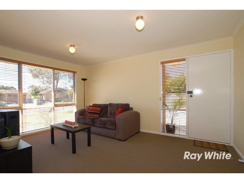 8 Terrence Drive, Cranbourne VIC 3977