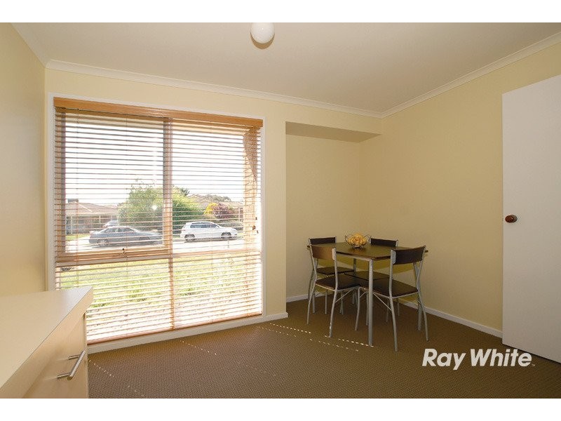 8 Terrence Drive, Cranbourne VIC 3977