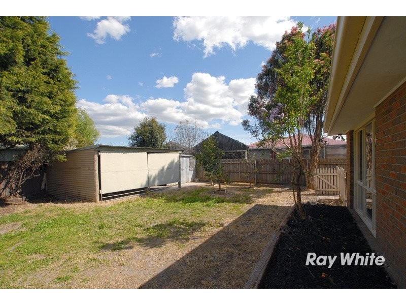 8 Terrence Drive, Cranbourne VIC 3977