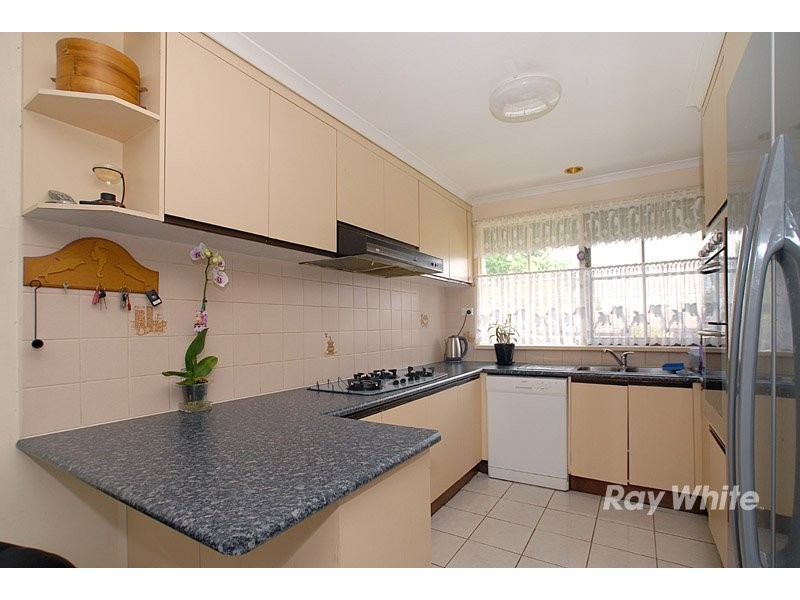 6 Glenbourne Road, Cranbourne VIC 3977