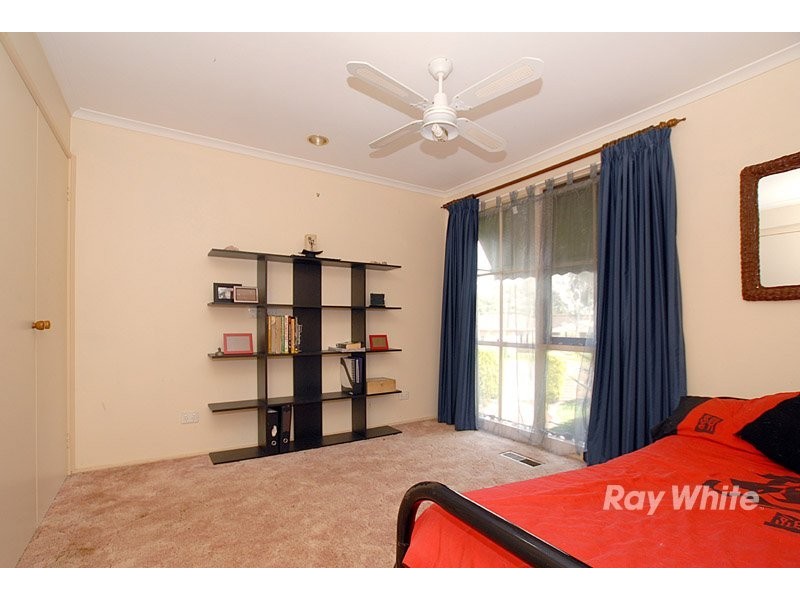 6 Glenbourne Road, Cranbourne VIC 3977