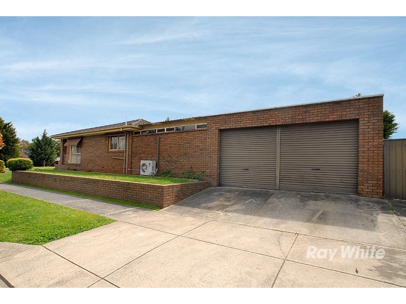 6 Glenbourne Road, Cranbourne VIC 3977
