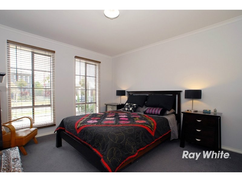 12 Sunline Way, Lyndhurst VIC 3975