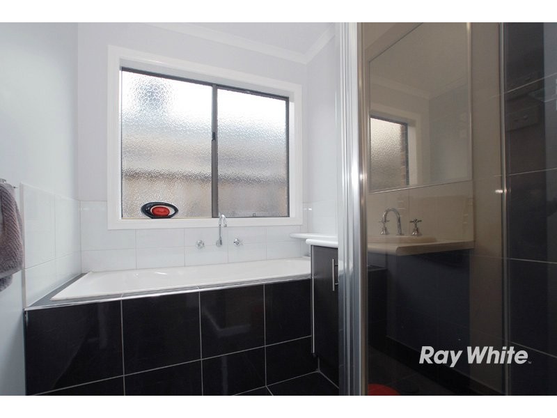 12 Sunline Way, Lyndhurst VIC 3975